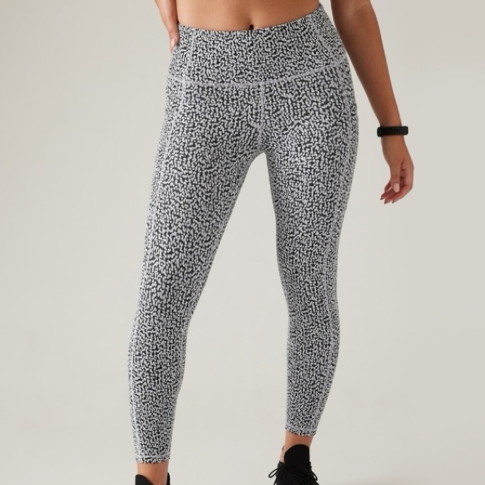 Athleta Ultimate Stash Camila Water Violet Speckled‎ Textured 7/8 Leggings